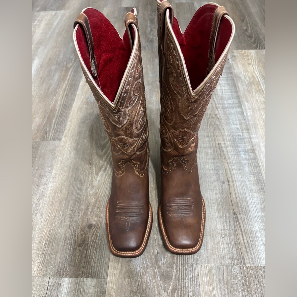 Ariat boots, women’s size 9B, style 10010951